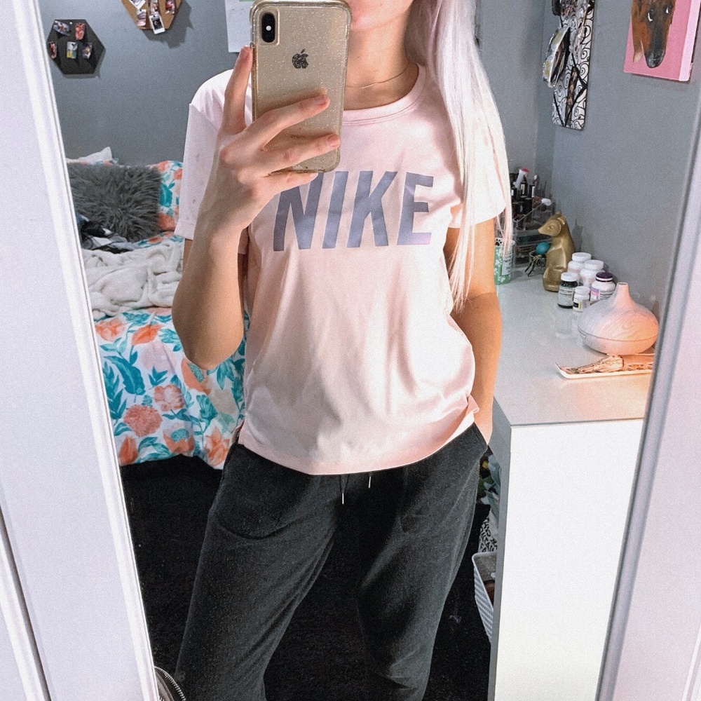 NIKE | Light Pink Dri-Fit Shirt